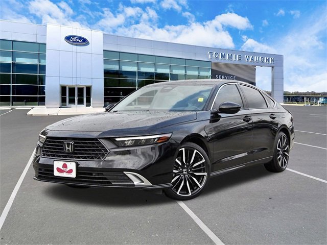 Used 2025 Honda Accord Touring image 6