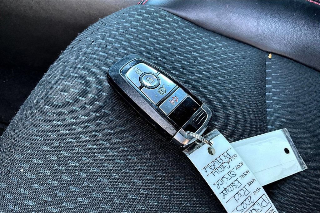 Certified 2025 Ford Escape ST-Line FWD image 35