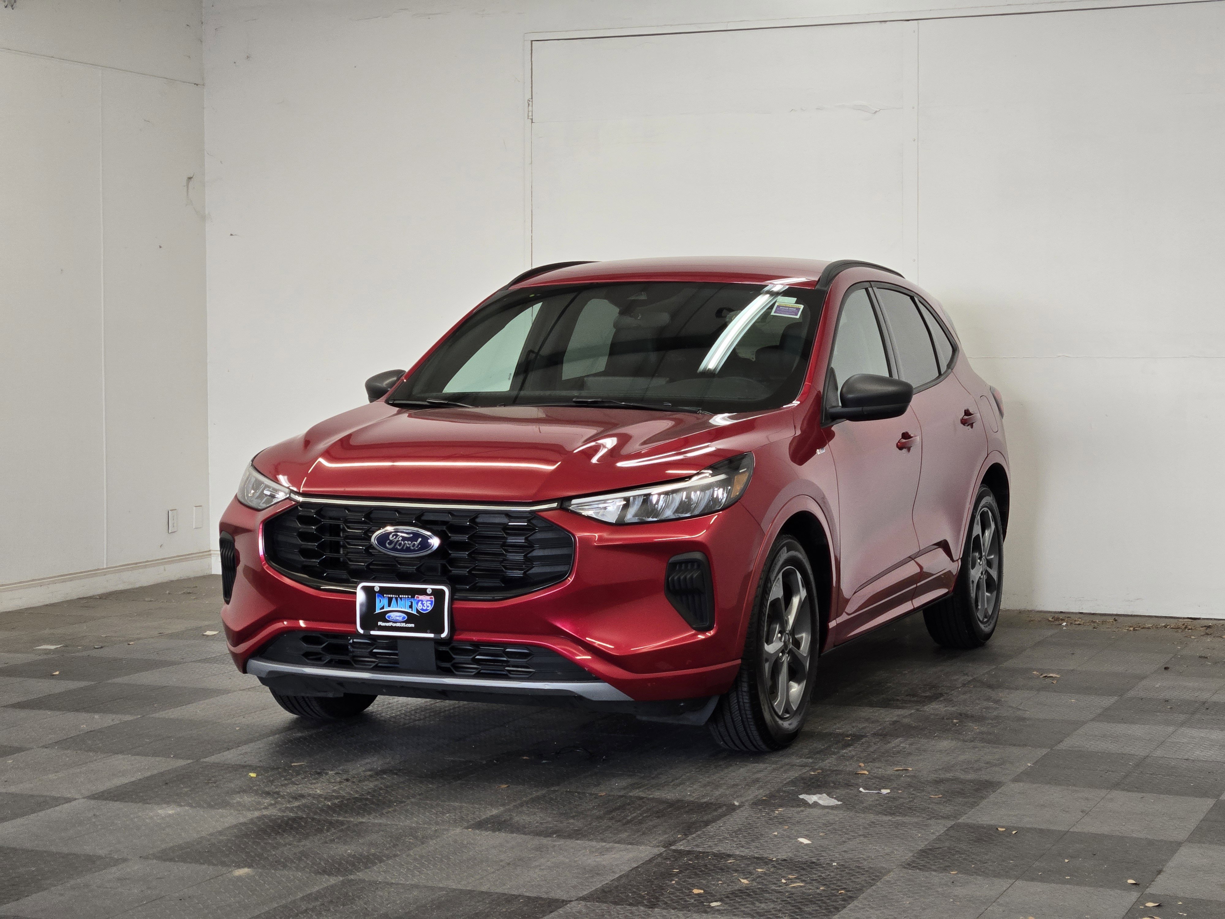 Certified 2023 Ford Escape ST-Line w/ Tech Pack #1 FWD image 4