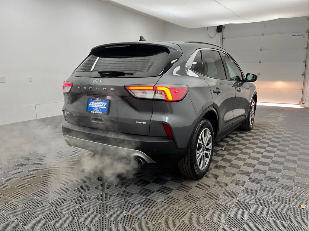 Certified 2022 Ford Escape SEL image 3