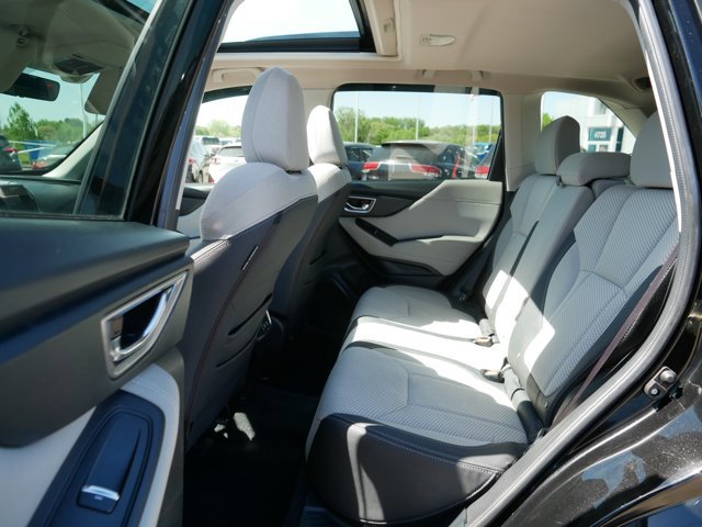Used 2020 Subaru Forester Premium AWD/4WD image 16