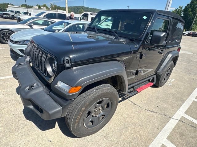 Used 2024 Jeep Wrangler Sport AWD/4WD video 3