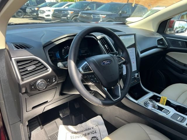 Certified 2024 Ford Edge SEL w/ Convenience Package AWD/4WD image 7