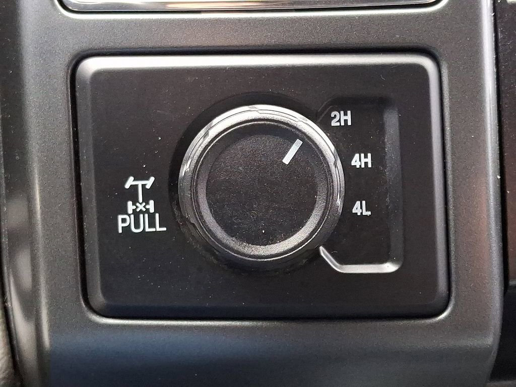 Certified 2022 Ford F350 XLT w/ Black Appearance Package image 21