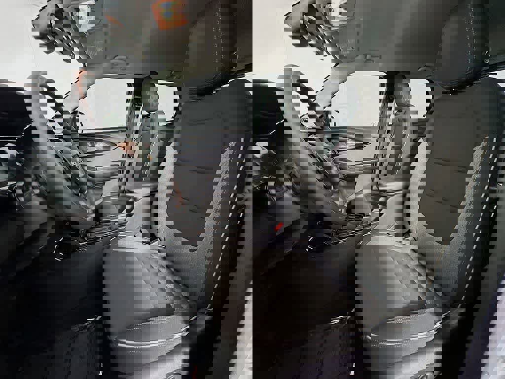 Used 2023 Chevrolet TrailBlazer LT w/ Convenience Package image 12