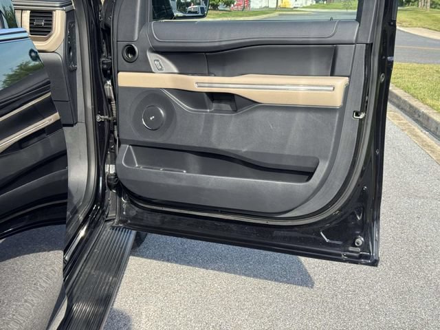 Certified 2024 Ford Expedition Limited AWD/4WD image 10
