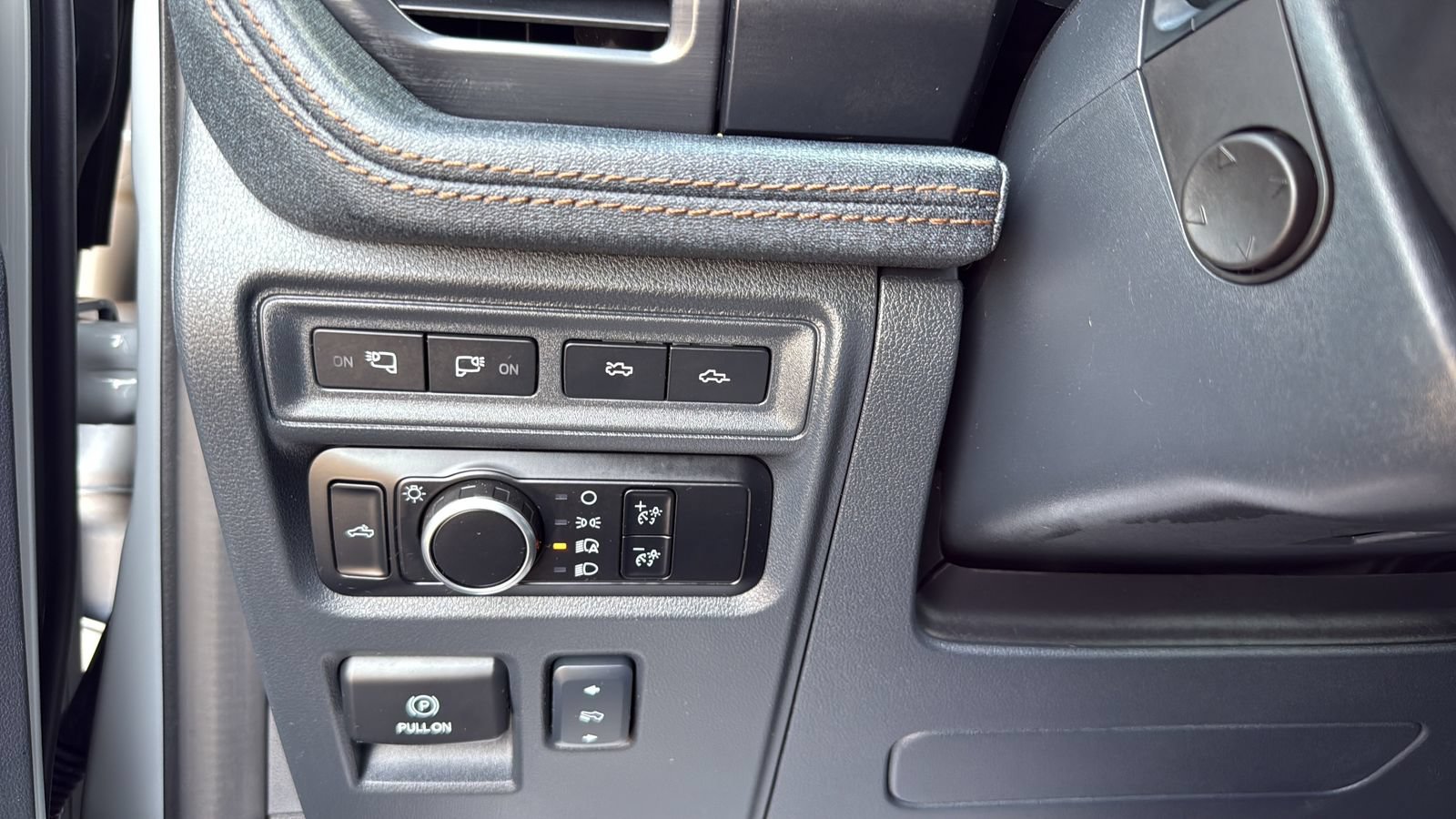 Certified 2024 Ford F150 Lightning Lariat AWD/4WD image 18