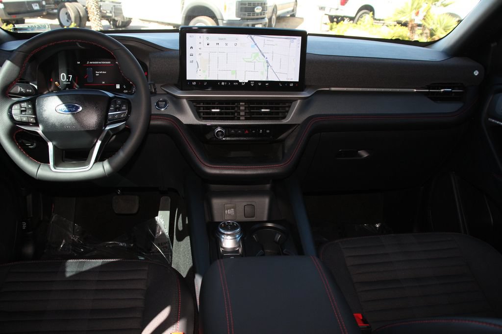 Certified 2026 Ford Explorer ST-Line w/ ST-Line Street Pack RWD image 19
