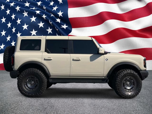Certified 2025 Ford Bronco Outer Banks w/ Sasquatch Package AWD/4WD image 4