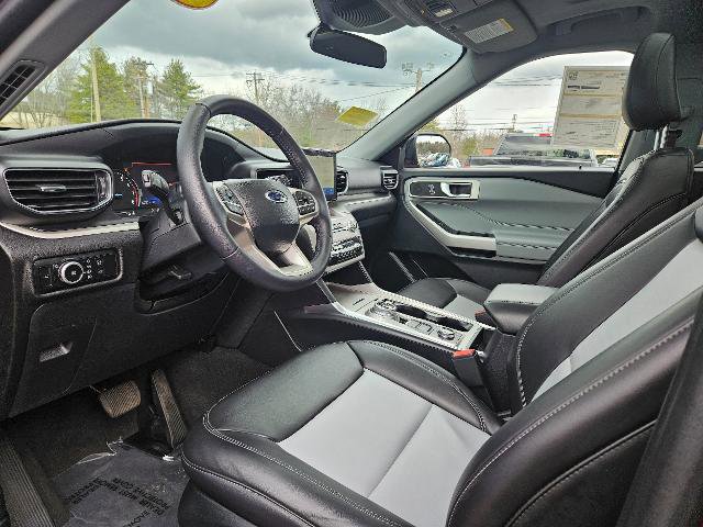 Certified 2024 Ford Explorer XLT w/ Equipment Group 202A image 13