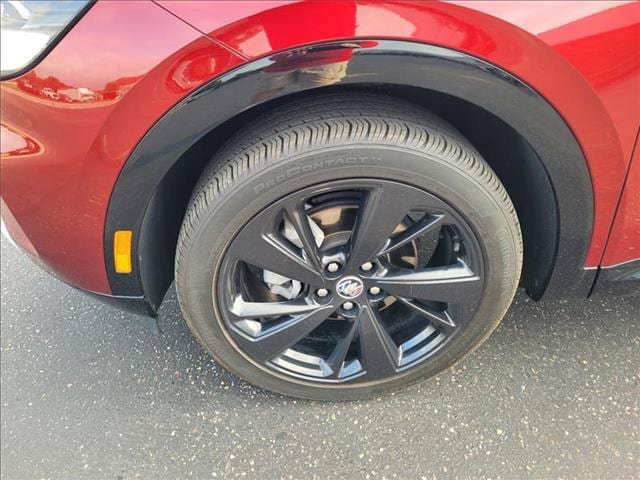 Used 2023 Buick Envision Preferred FWD image 2