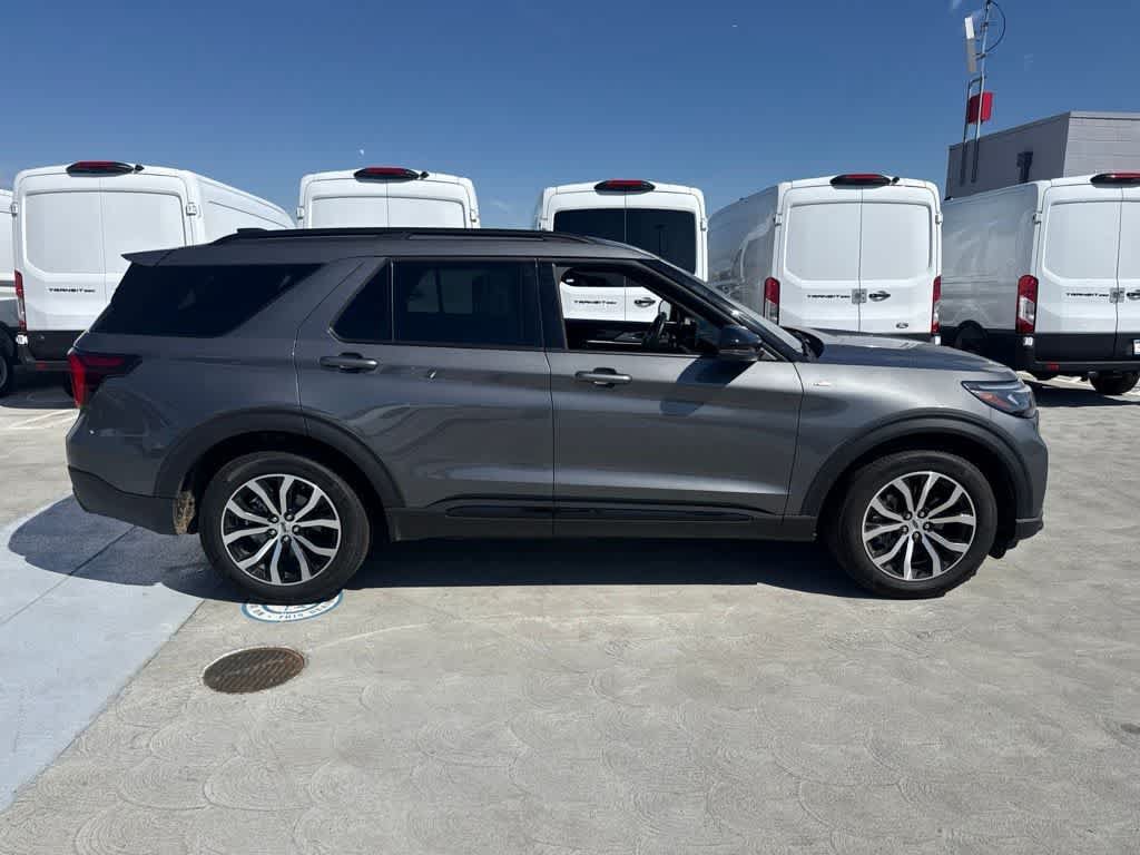 Certified 2025 Ford Explorer ST-Line RWD image 6