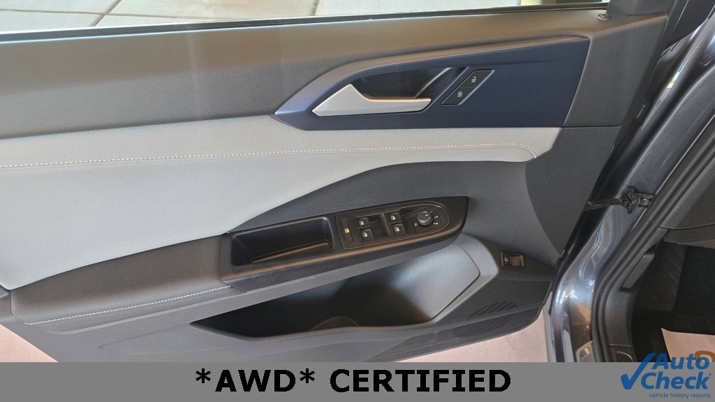 Used 2024 Volkswagen Taos SE image 24