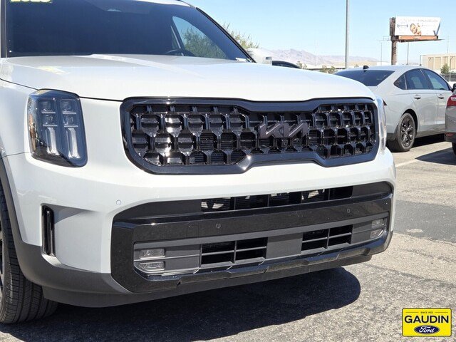 Used 2025 Kia Telluride SX X-Line AWD/4WD image 2