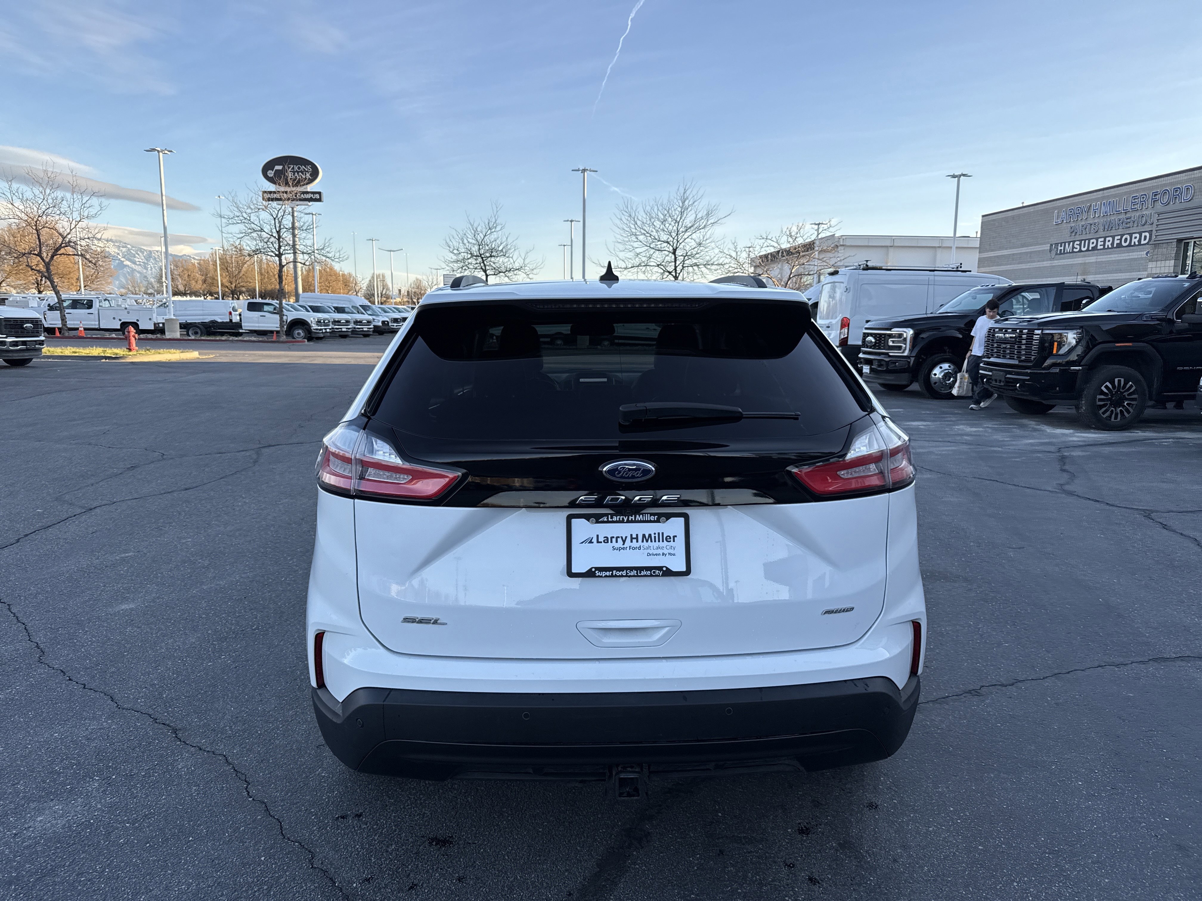 Certified 2022 Ford Edge SEL w/ Sport Appearance Package image 4