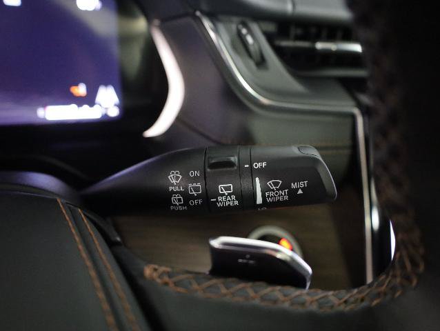 Used 2025 Jeep Grand Cherokee Summit AWD/4WD image 18
