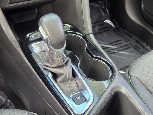 Used 2023 Buick Encore GX Essence w/ Experience Buick Package AWD/4WD image 31