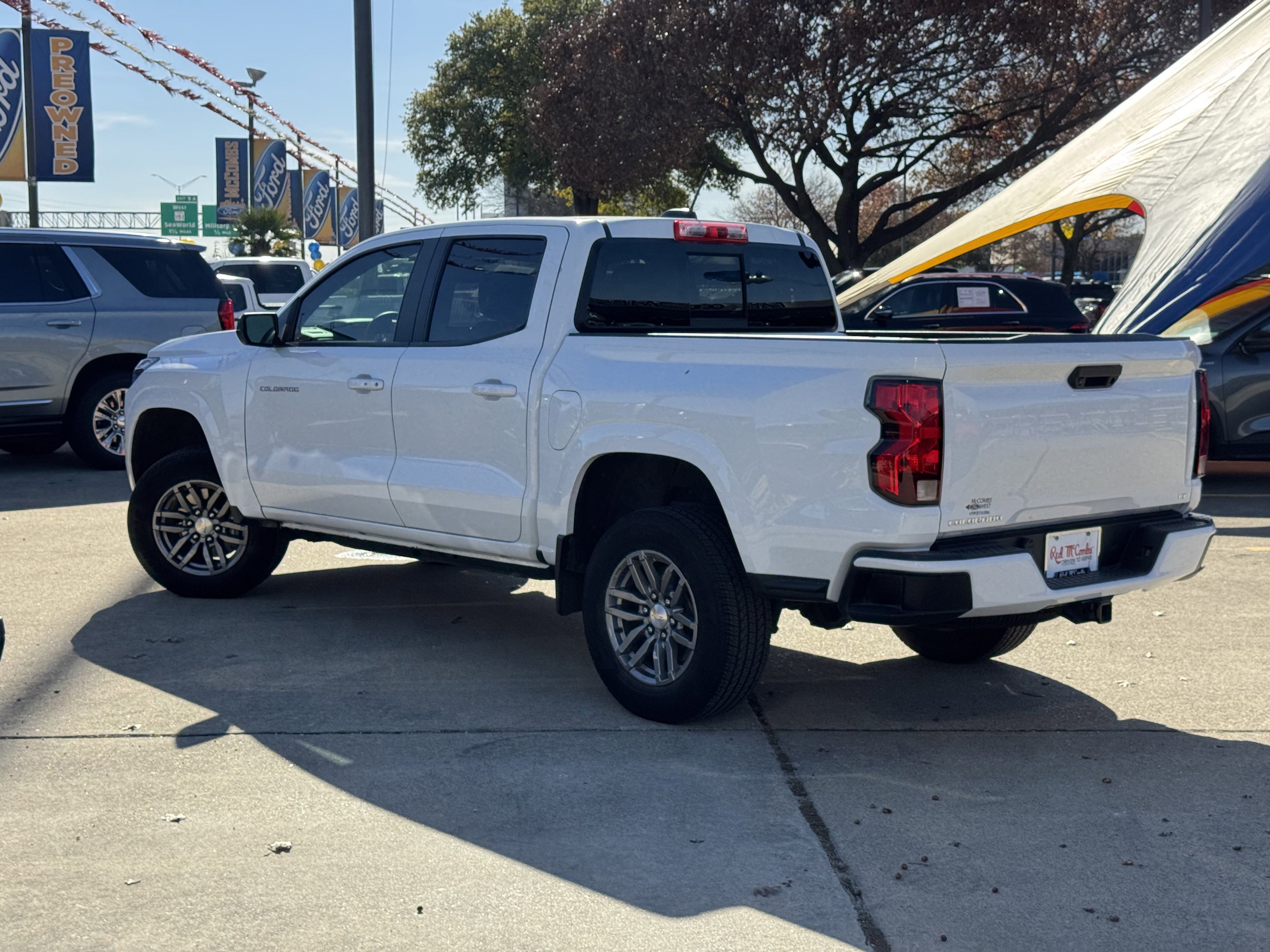 Used 2023 Chevrolet Colorado LT w/ LT Convenience Package II image 4