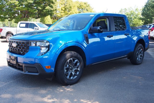 Certified 2025 Ford Maverick XLT w/ XLT Luxury Package FWD image 3