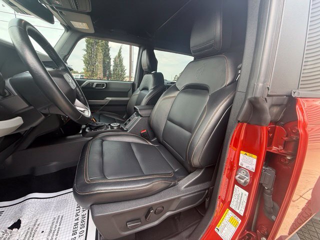 Certified 2023 Ford Bronco Badlands w/ Sasquatch Package AWD/4WD image 9