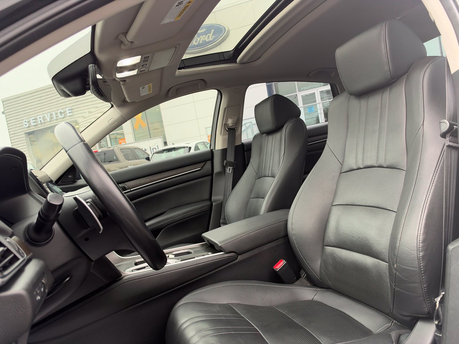 Used 2020 Honda Accord Touring image 13