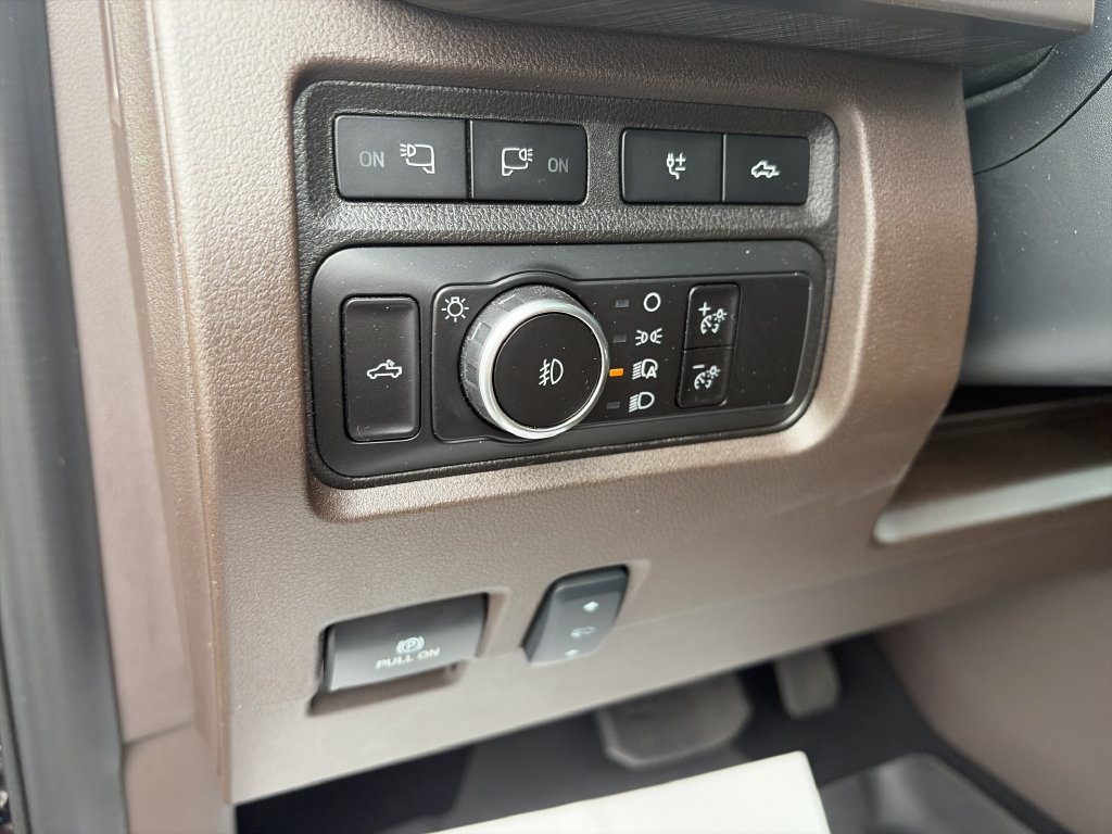 Certified 2024 Ford F250 King Ranch w/ FX4 Off-Road Package AWD/4WD image 21