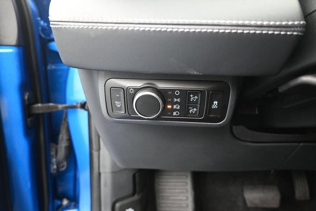 Certified 2025 Ford Mustang Mach-E Select RWD image 12