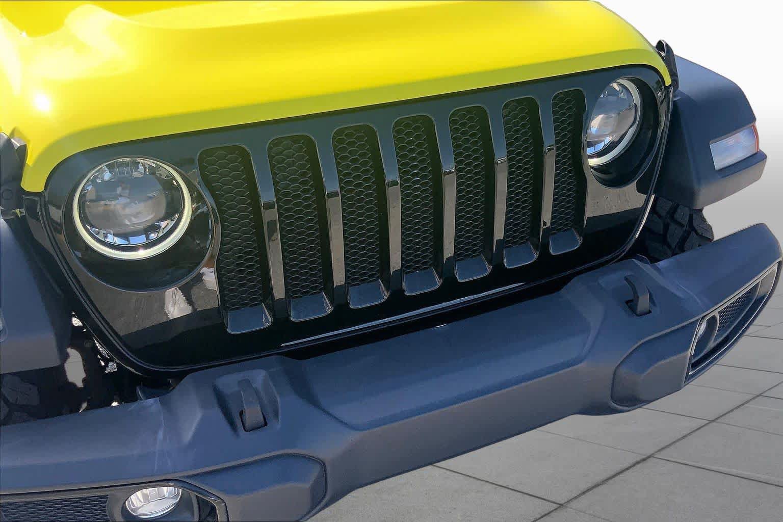 Used 2023 Jeep Wrangler Sport AWD/4WD image 29