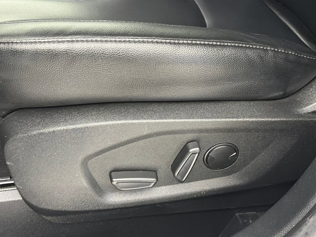 Certified 2024 Ford Edge Titanium image 25