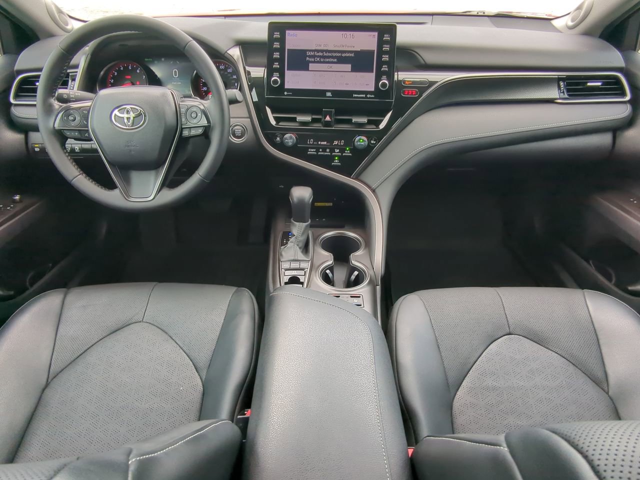 Used 2022 Toyota Camry XSE FWD image 12