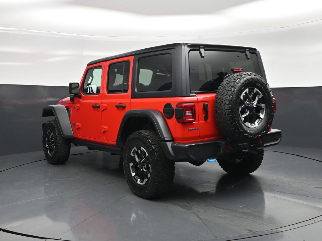 Used 2025 Jeep Wrangler Unlimited Rubicon 4xe w/ Safety Group AWD/4WD image 7