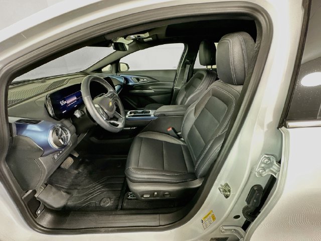 Used 2025 Chevrolet Equinox EV LT w/ Convenience Package FWD image 28
