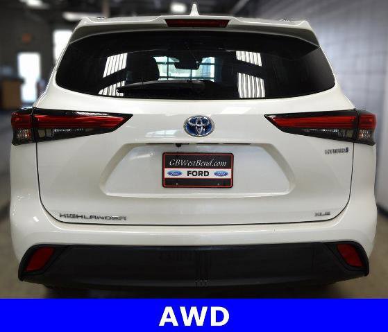 Used 2020 Toyota Highlander XLE AWD/4WD image 4