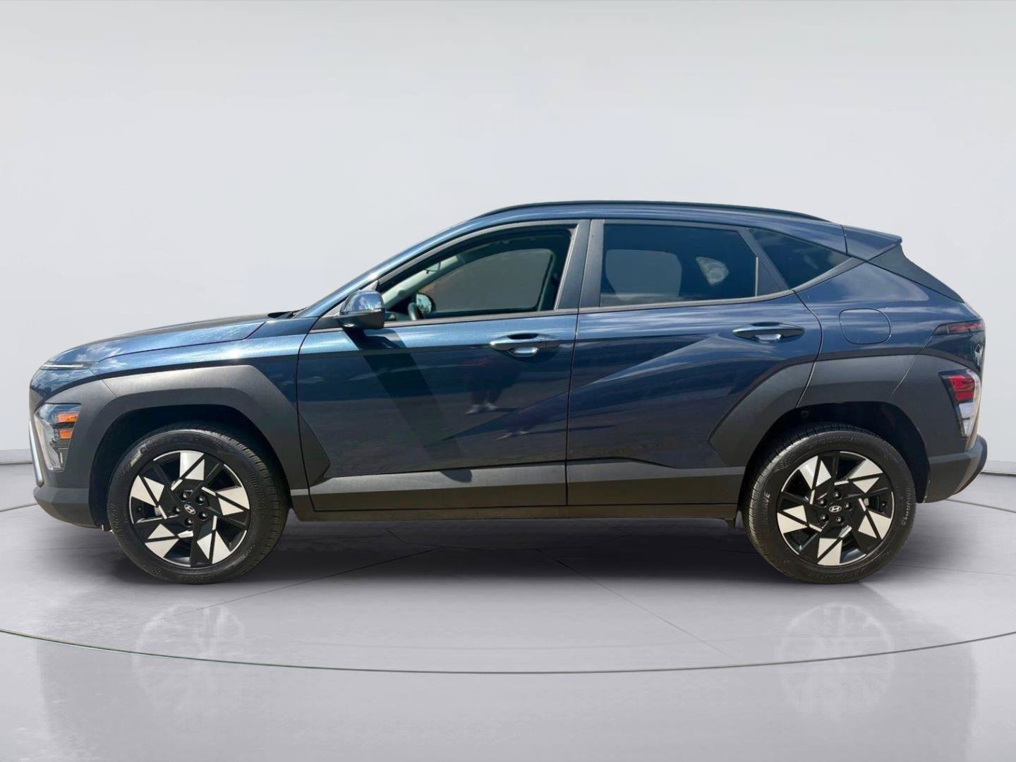 Used 2024 Hyundai Kona SEL AWD/4WD image 8