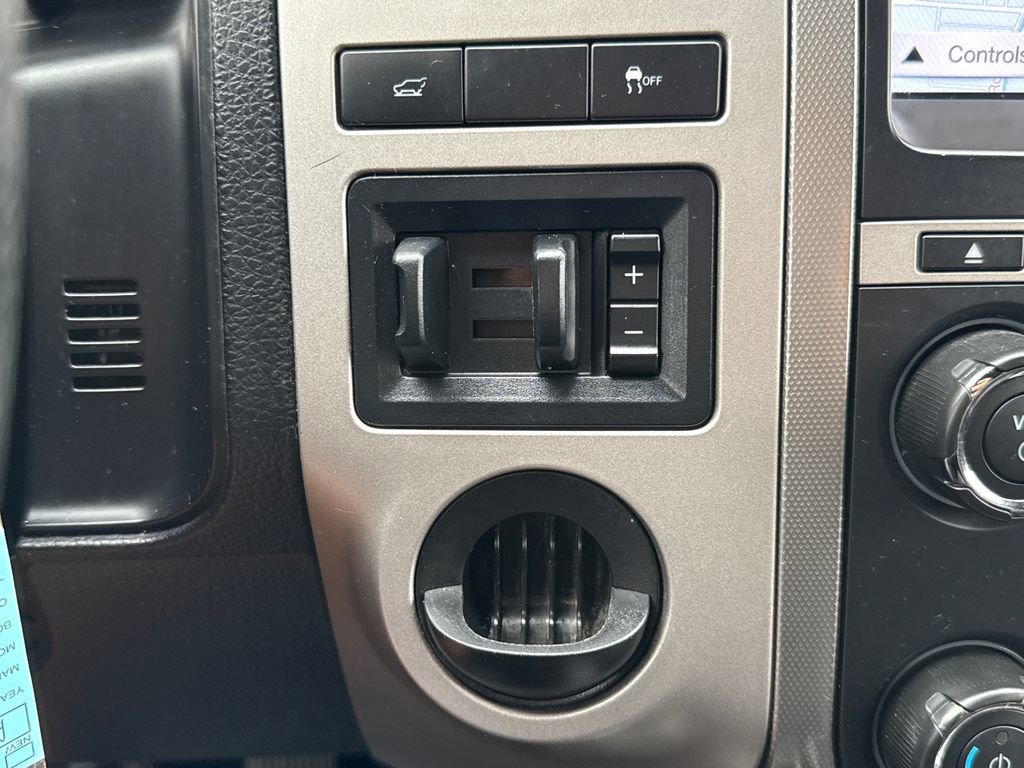 Certified 2017 Ford Expedition XLT w/ Equipment Group 202A image 25