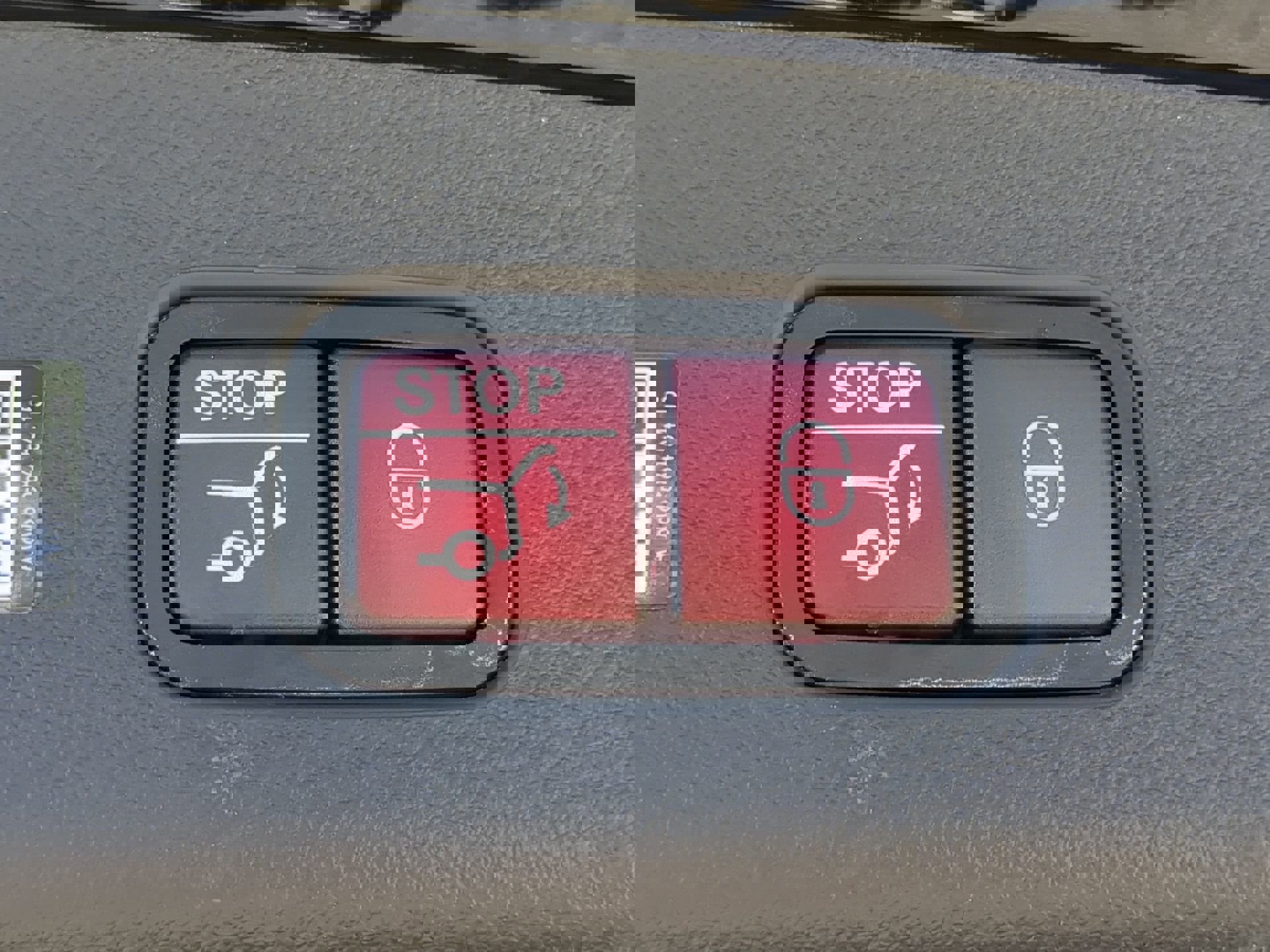 Used 2025 Mercedes-Benz GLC 350e 4MATIC image 58