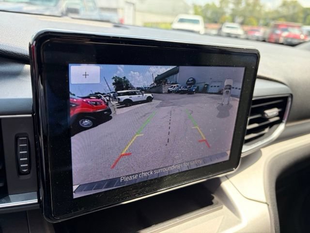 Certified 2022 Ford Explorer XLT w/ Equipment Group 202A AWD/4WD image 31