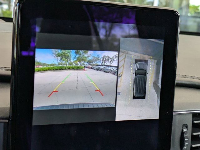 Certified 2020 Ford Explorer Platinum w/ Premium Technology Package image 31