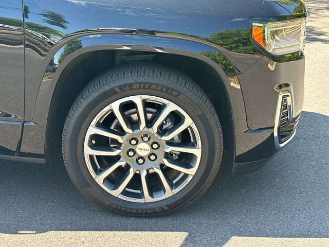 Used 2021 GMC Acadia Denali w/ Denali Technology Package FWD image 16