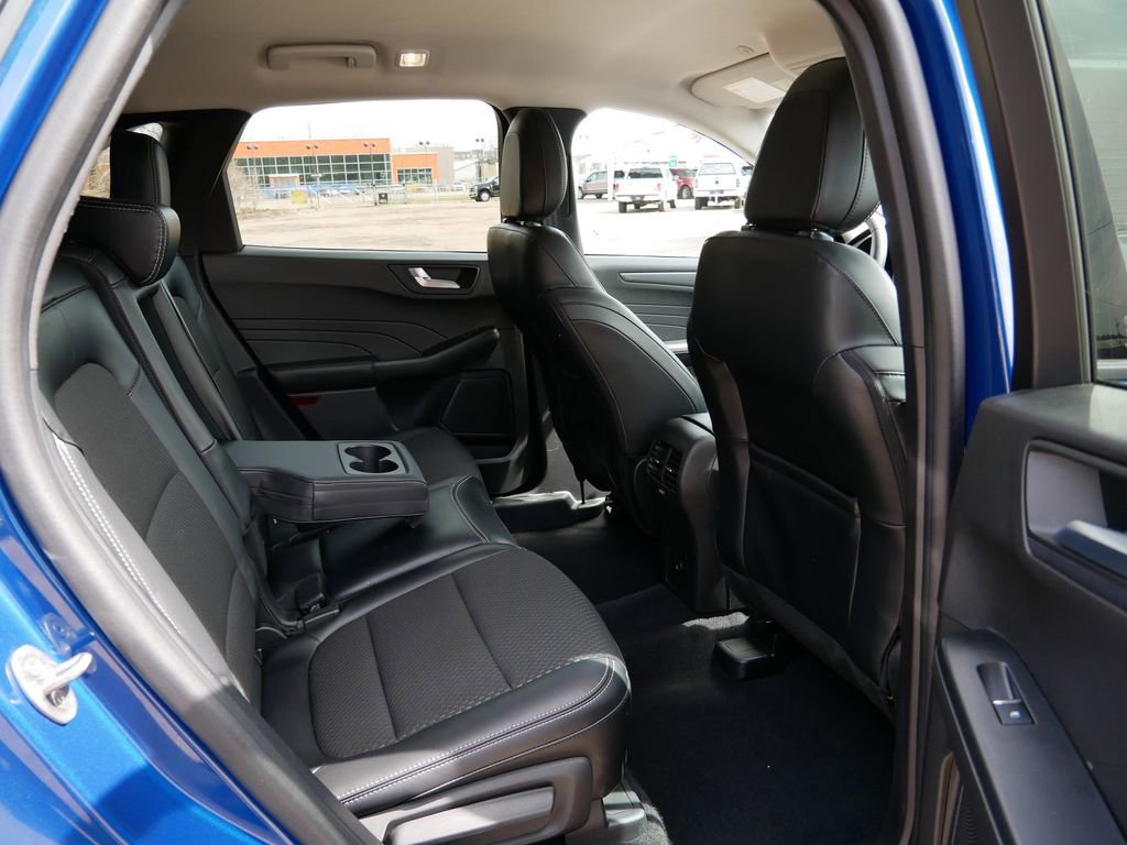 Certified 2023 Ford Escape SE FWD image 9