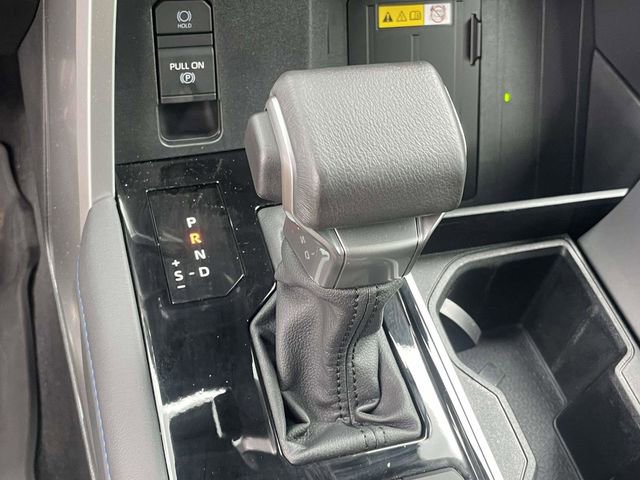 Used 2023 Toyota Sequoia Platinum AWD/4WD image 30