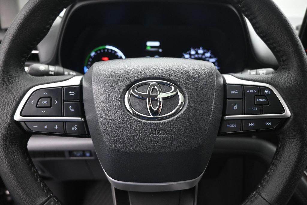 Used 2021 Toyota Sienna XLE FWD image 13