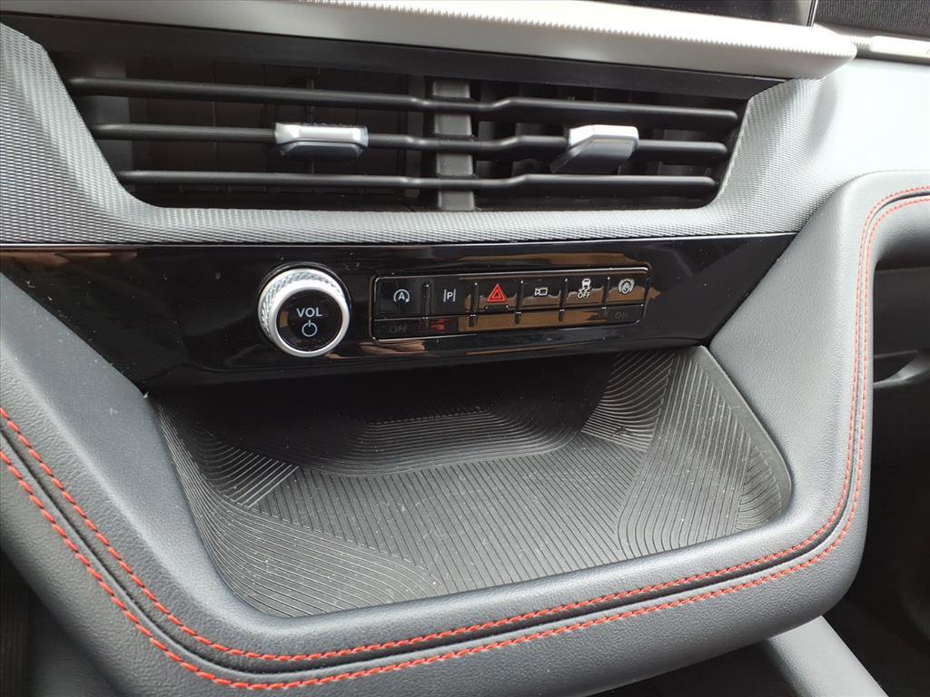 Certified 2025 Ford Explorer ST-Line image 25