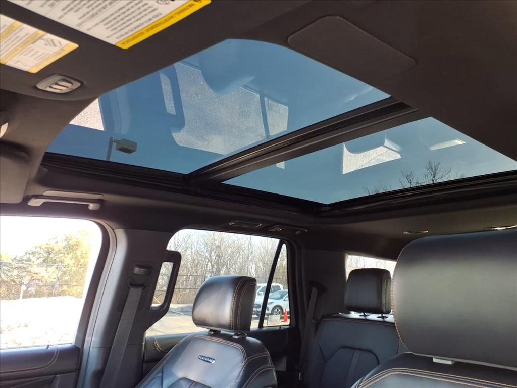 Certified 2023 Ford Expedition Platinum image 10