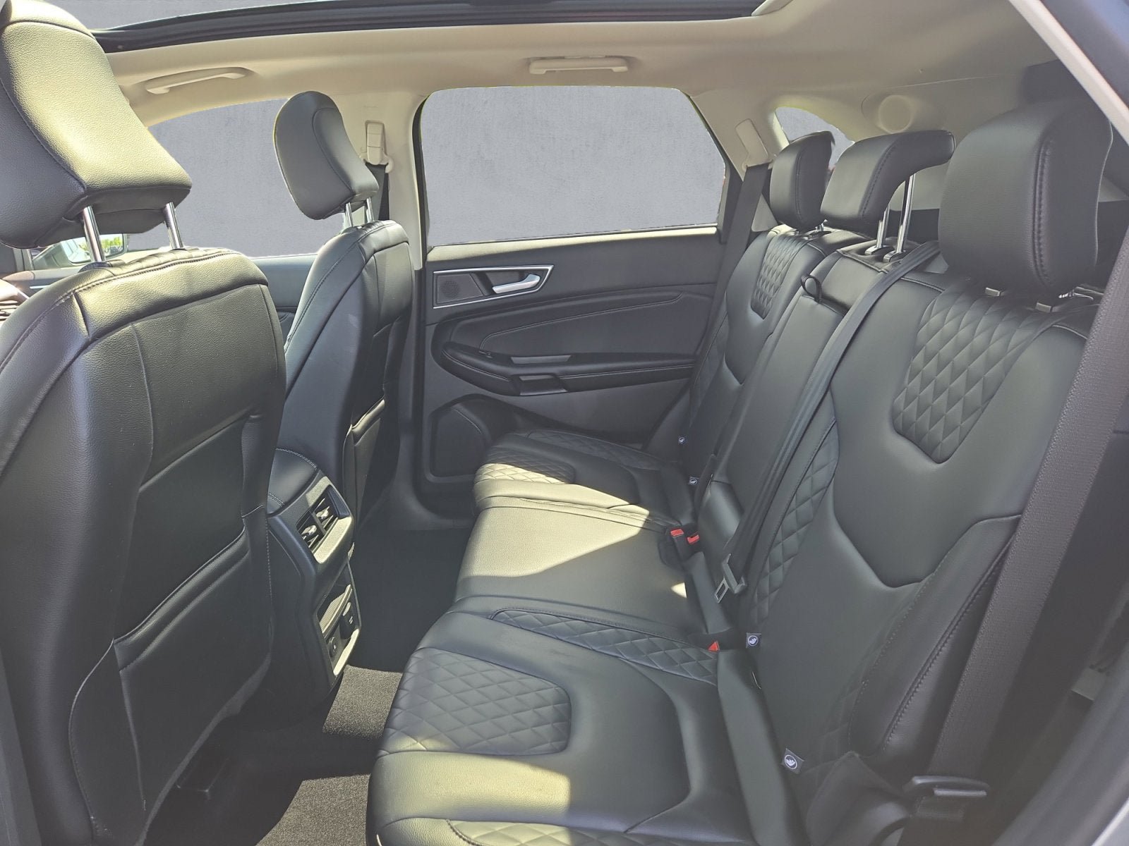 Certified 2023 Ford Edge Titanium w/ Class II Trailer Tow Package AWD/4WD image 23
