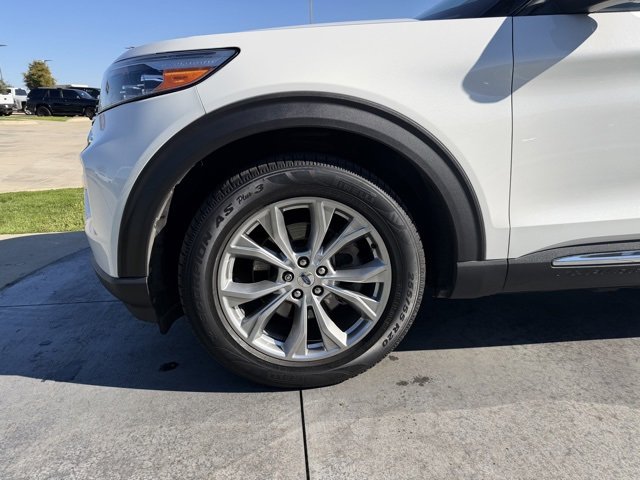 Certified 2020 Ford Explorer XLT w/ Equipment Group 202A image 4