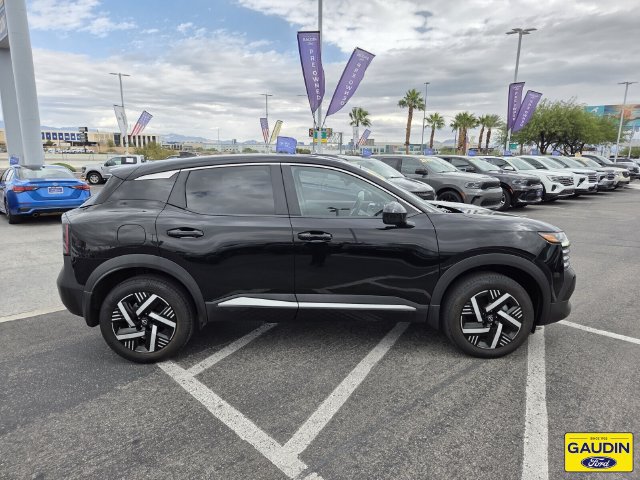 Used 2025 Nissan Kicks SV FWD image 8