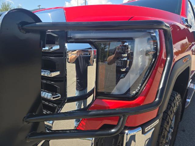 Used 2024 GMC Sierra 2500 SLT w/ SLT Premium Package AWD/4WD image 4