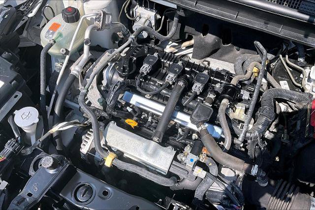 Used 2023 Nissan Kicks SR w/ SR Premium Package FWD image 34