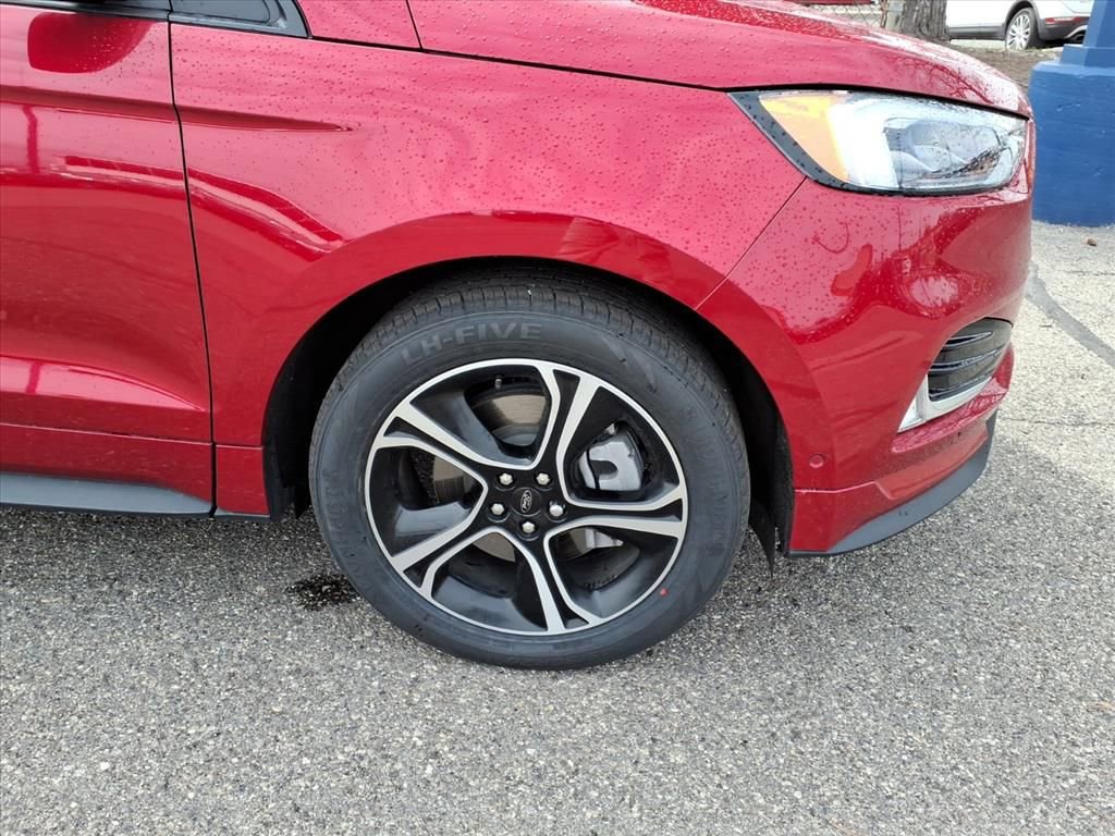 Certified 2023 Ford Edge ST w/ Equipment Group 401A image 8